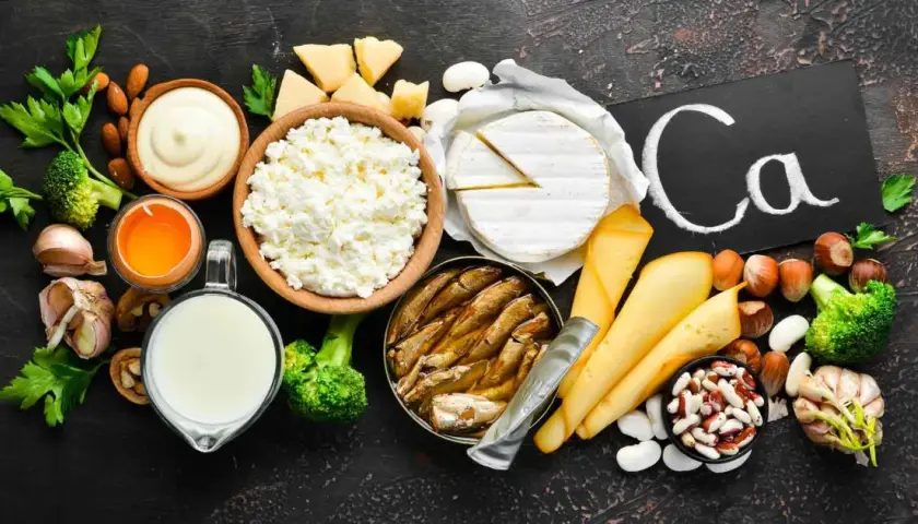 Kalciumrik mat för gravida: mjölk, ost, sardiner, nötter, bönor, broccoli och ägg. Propud gravid-vänligt!