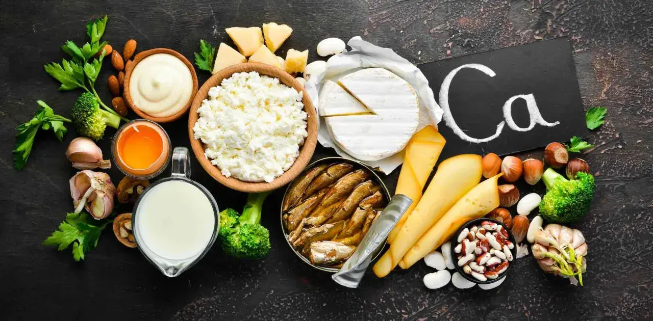 Kalciumrik mat för gravida: mjölk, ost, sardiner, nötter, bönor, broccoli och ägg. Propud gravid-vänligt!